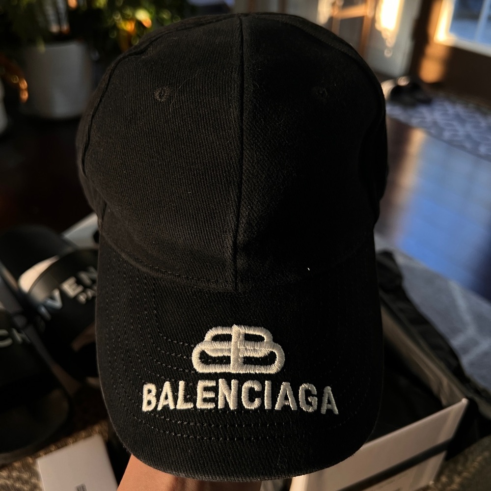 BALENCIAGA BB Brim Black Cap White Logo Hat Cotton Large Unisex Mens Womens
